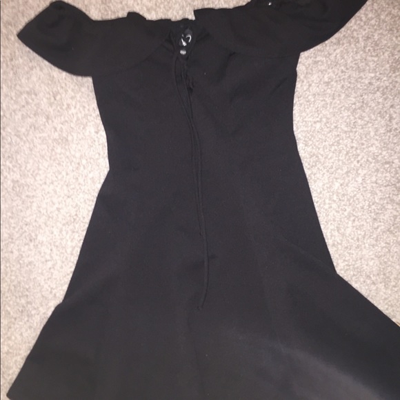 Little black off the shoulder dress - Picture 3 of 3